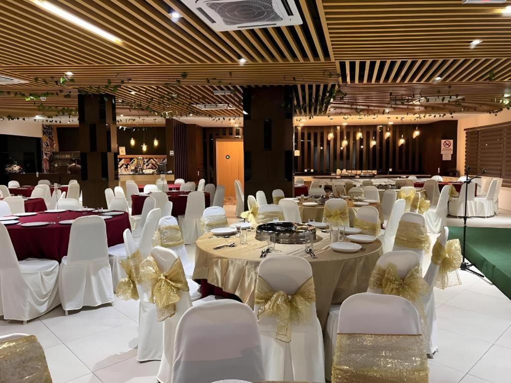 D Arc Hotel Κότα Κιναμπαλού Εξωτερικό φωτογραφία