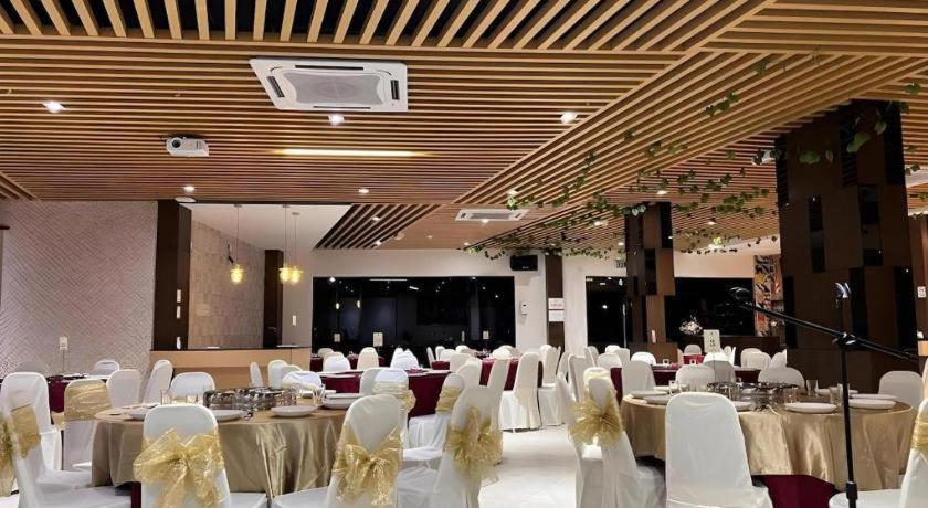 D Arc Hotel Κότα Κιναμπαλού Εξωτερικό φωτογραφία