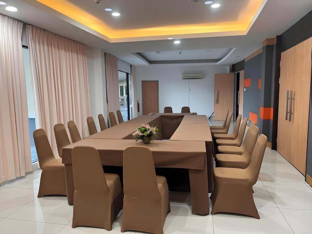 D Arc Hotel Κότα Κιναμπαλού Εξωτερικό φωτογραφία